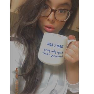 Meet your Posher, Veronica